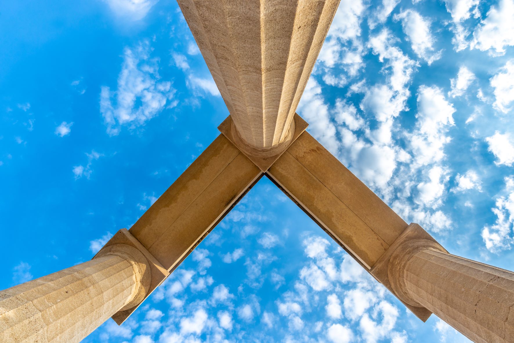 Inverted World: The Attractiveness of Short-Term Tiers for Healthcare Systems
